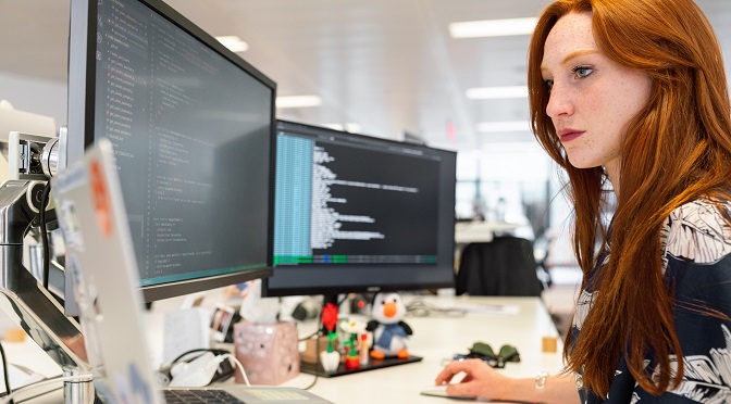 Why Is ReactJS the Preferred Choice for Front-End Development?